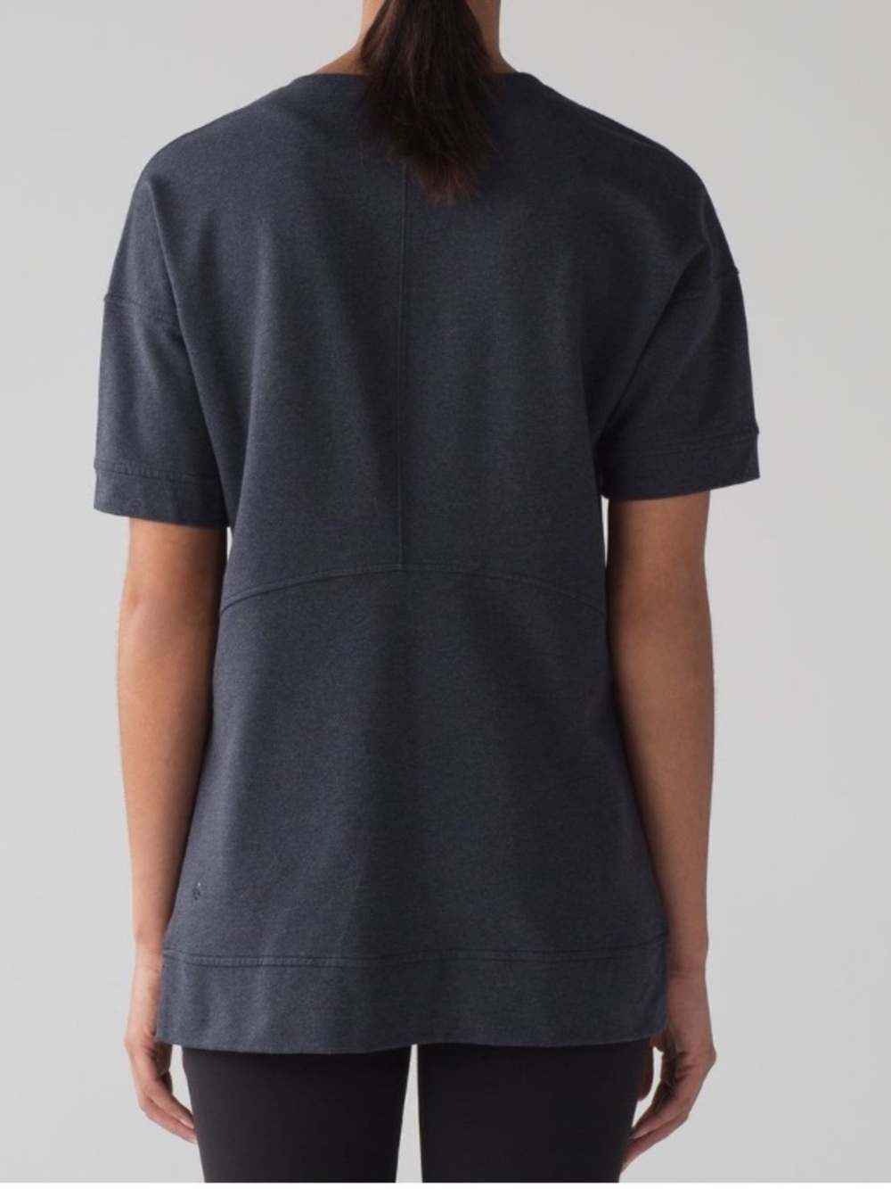 lululemon athletica Men’s Short Sleeve Tee in Heathered Naval - Picture 2 of 12